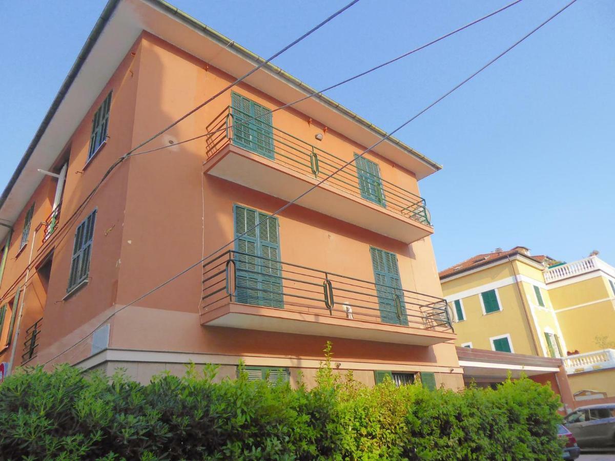 ססטרי לבאנטה La Casa Del Merlo By Holiday World מראה חיצוני תמונה